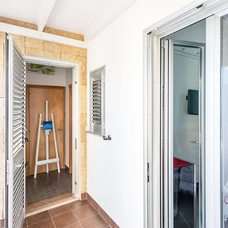 Casa Vacanza Camera Daniela Capilungo A 50M Dal Mare شقة *